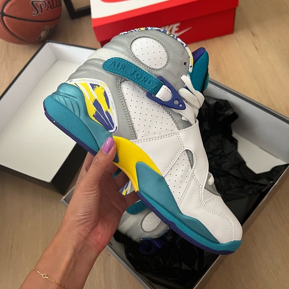 Jordan 8 (W) - Picture 6 of 10